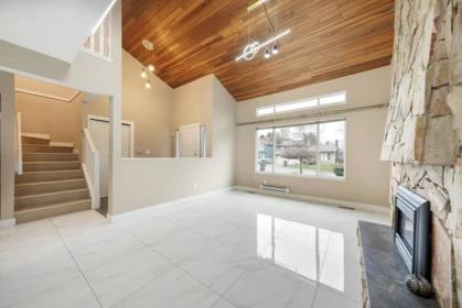 Kitchen Photo of 15006 99a Avenue, Surrey, BC