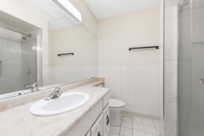 Laundry Room Photo of 15006 99a Avenue, Surrey, BC