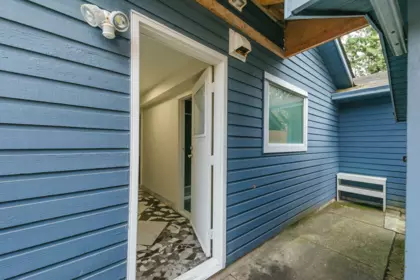 Powder Room Photo of 15006 99a Avenue, Surrey, BC