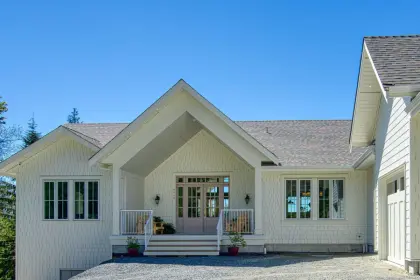 9919 Willingdon Street, Mission, BC, Mission — Single Family Residence for sale
