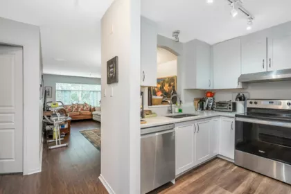212 8180 Jones Road, Richmond, BC, Richmond — Apartment/Condo for sale