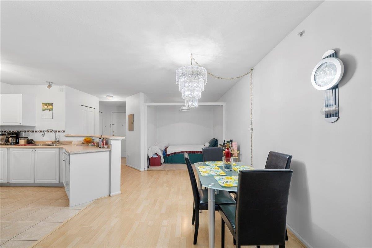 Breakfast Nook Photo of PH23 760 Kingsway, Vancouver, BC
