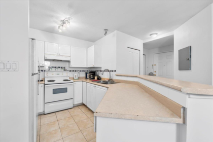 Basement Recreation Room Photo of PH23 760 Kingsway, Vancouver, BC