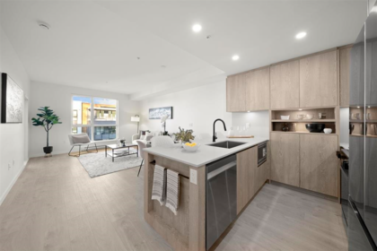 302 6585 195a Street, Surrey, BC, Surrey — Apartment/Condo for sale