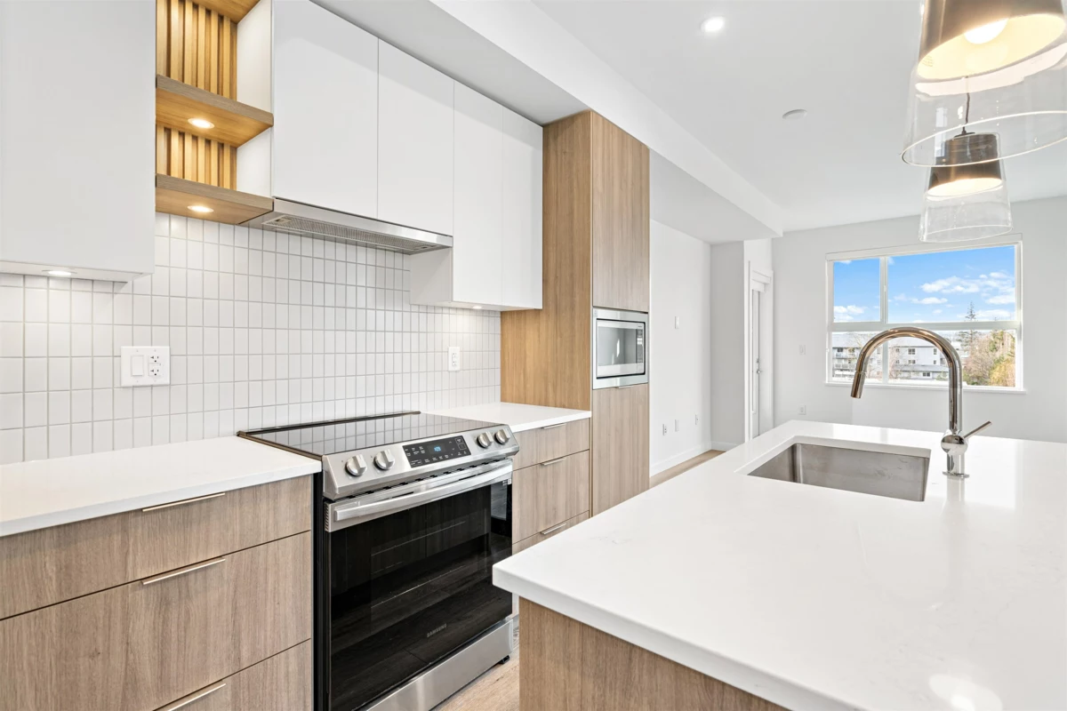 Exterior Rear Photo of 401 20695 Eastleigh Crescent, Langley, BC