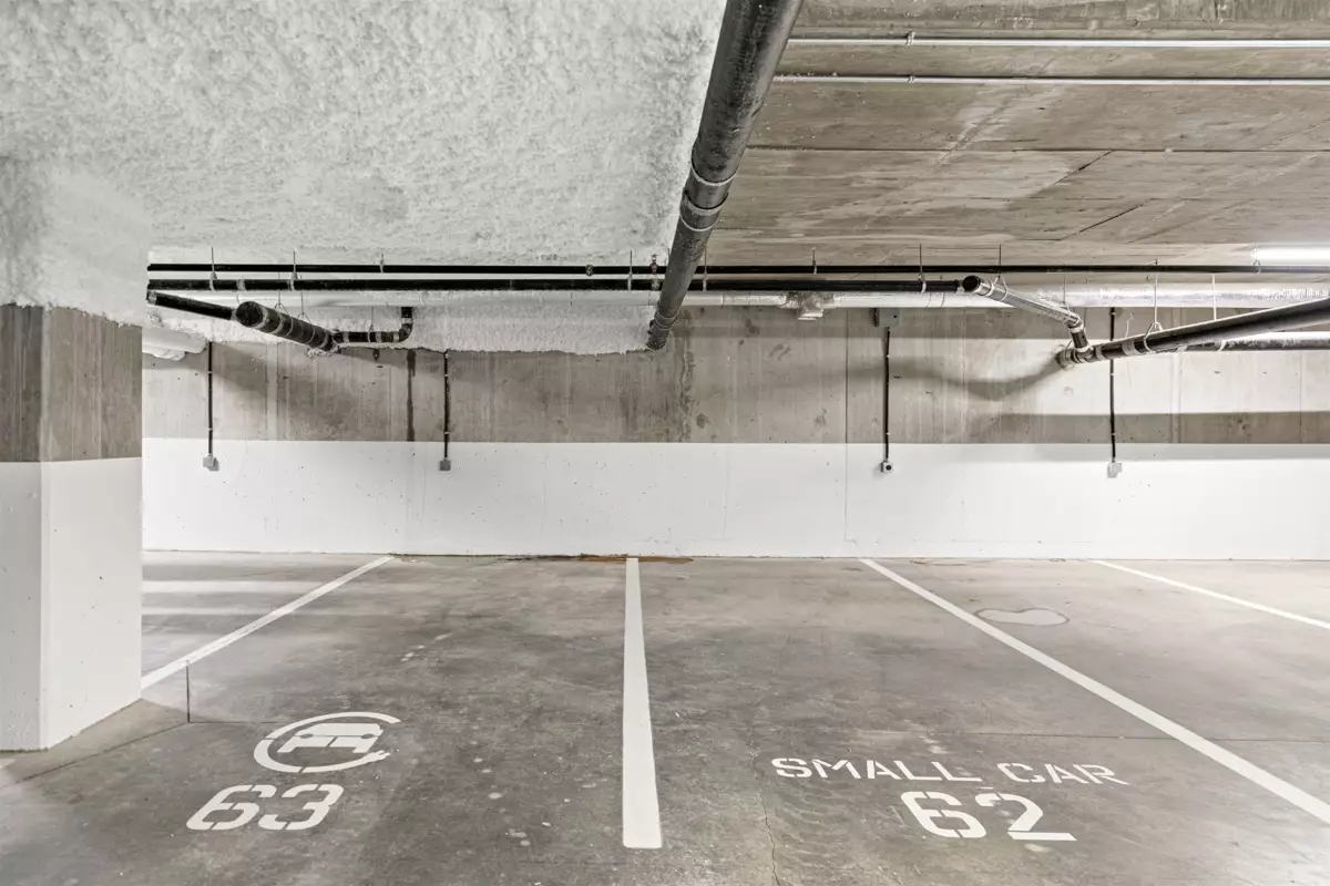 Guest Bathroom Photo of 401 20695 Eastleigh Crescent, Langley, BC