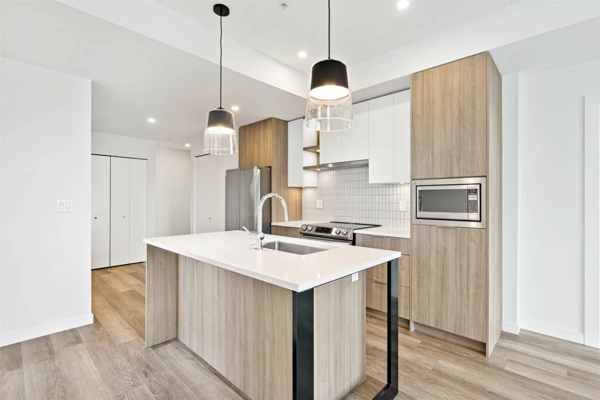 Kitchen Photo of 401 20695 Eastleigh Crescent, Langley, BC