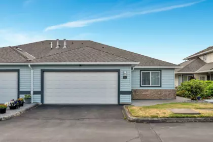 98 5550 Langley Bypass, Langley, BC, Langley — Townhouse for sale