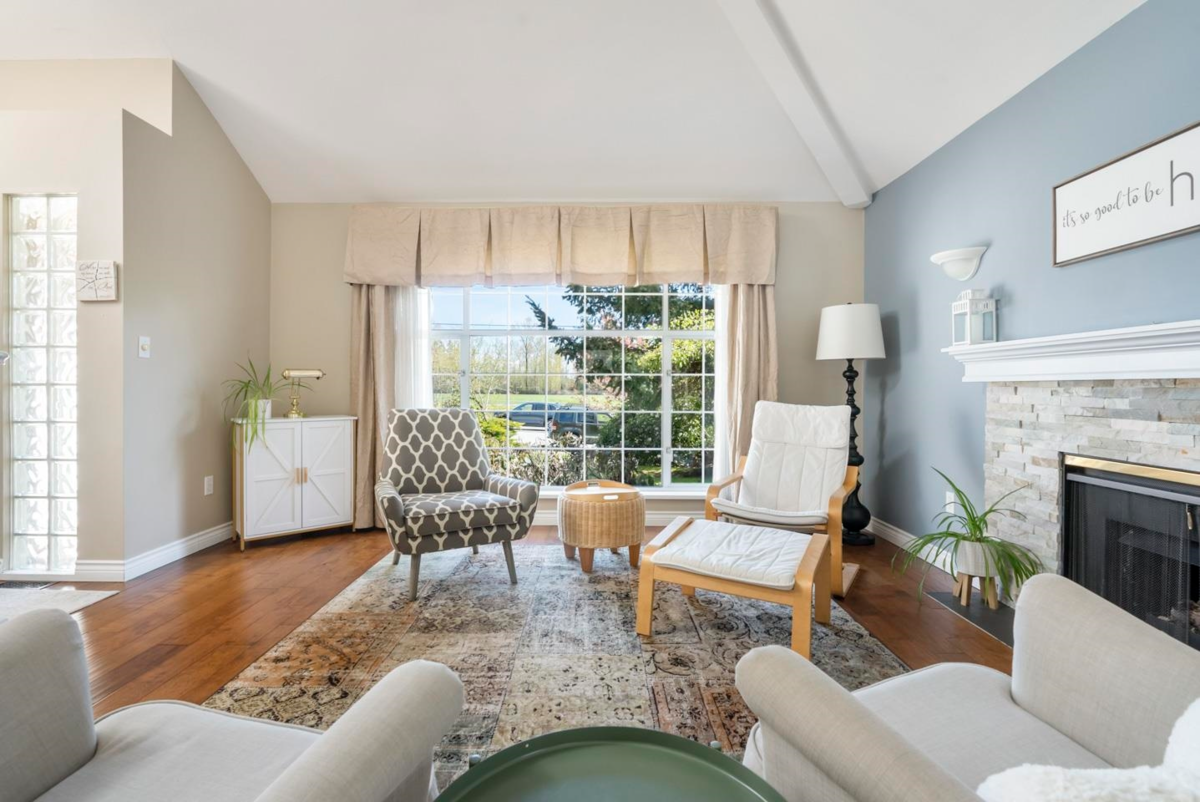 Family Room Photo of 7911 164 Street, Surrey, BC