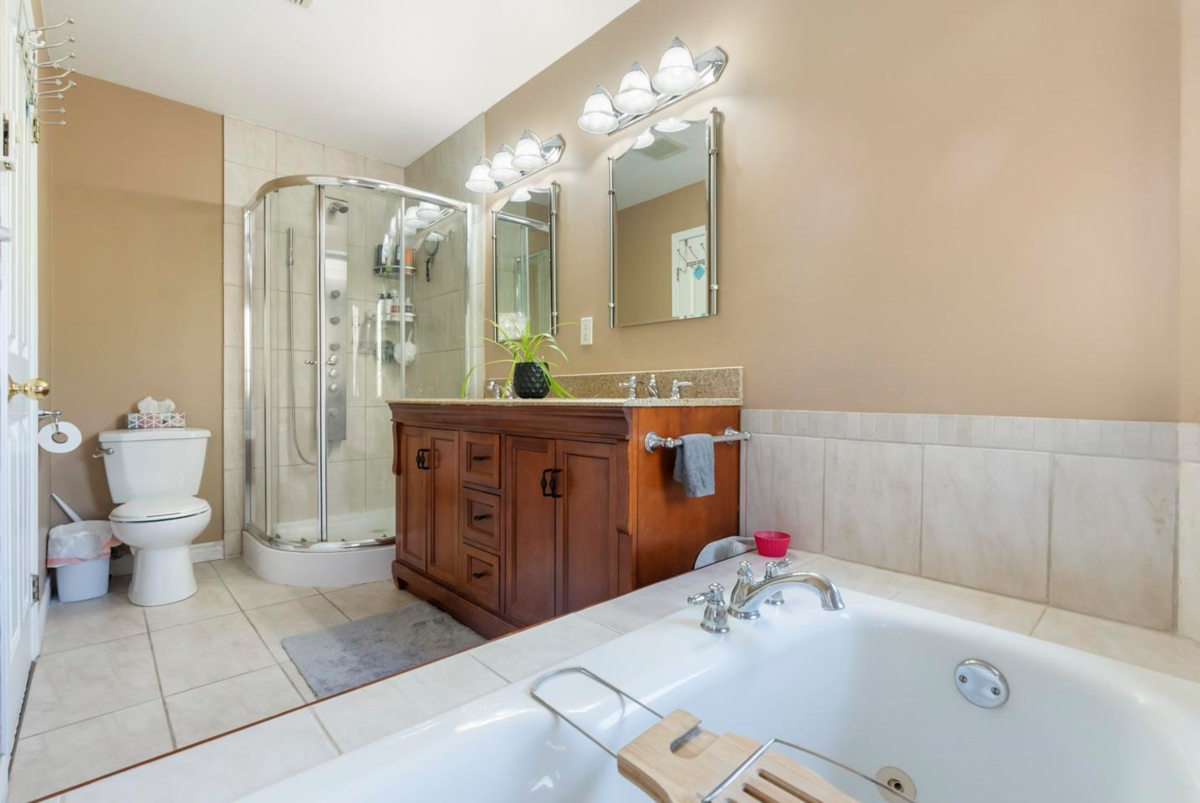 Garden / Landscaping Photo of 7911 164 Street, Surrey, BC