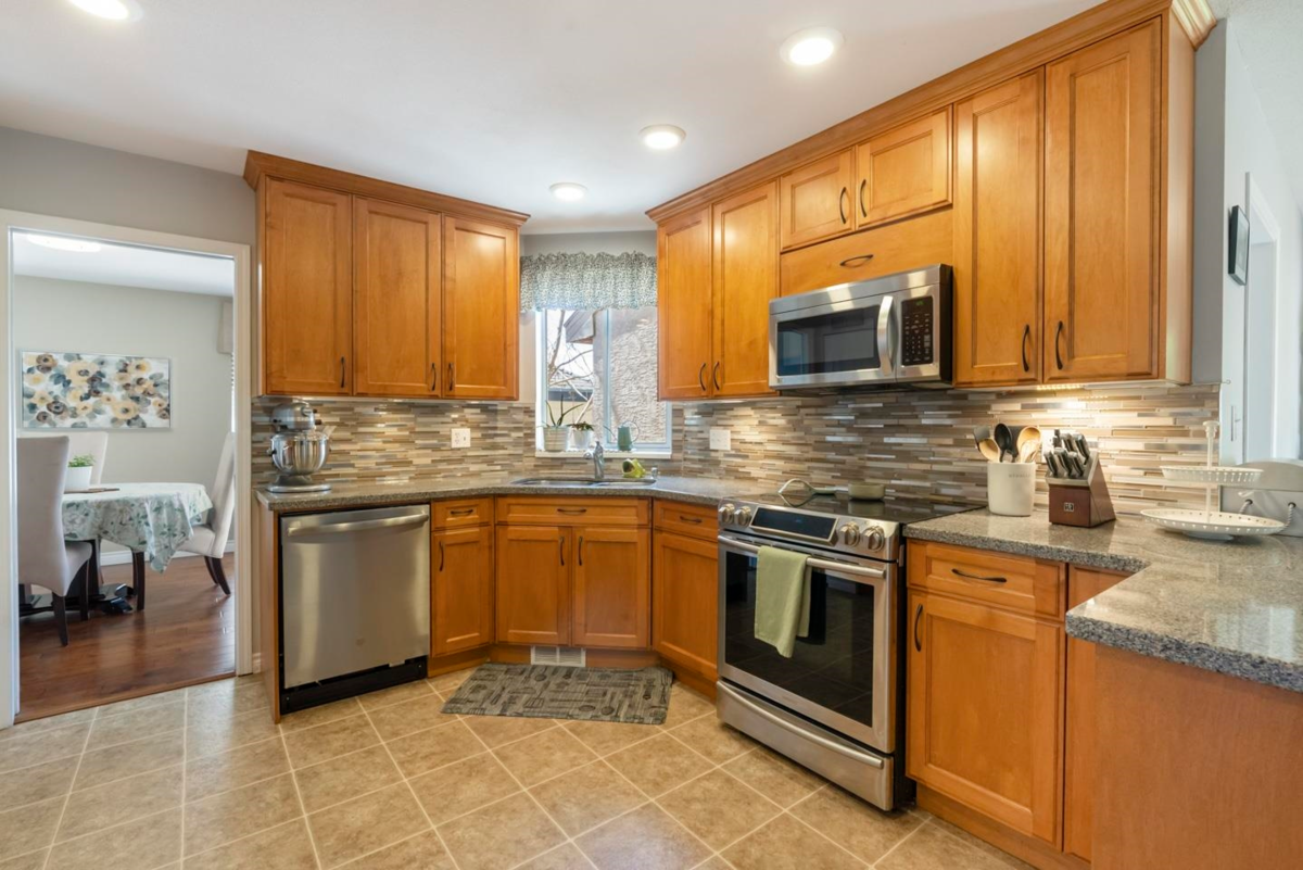 Primary Bathroom Photo of 7911 164 Street, Surrey, BC