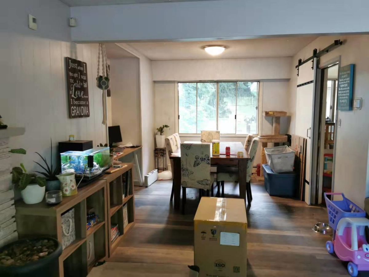 Kitchen Photo of 9493 140 Street, Surrey, BC