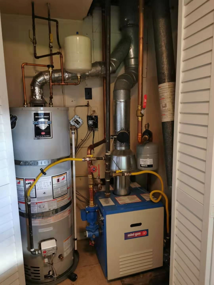 Laundry Room Photo of 9493 140 Street, Surrey, BC