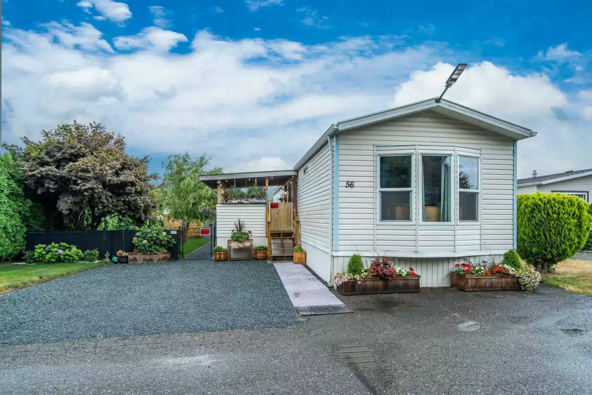 Living Room Photo of 56 5742 Unsworth Road, Chilliwack, BC