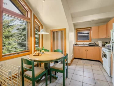 8148 Muirfield Crescent, Whistler, BC, Whistler — Single Family Residence for sale