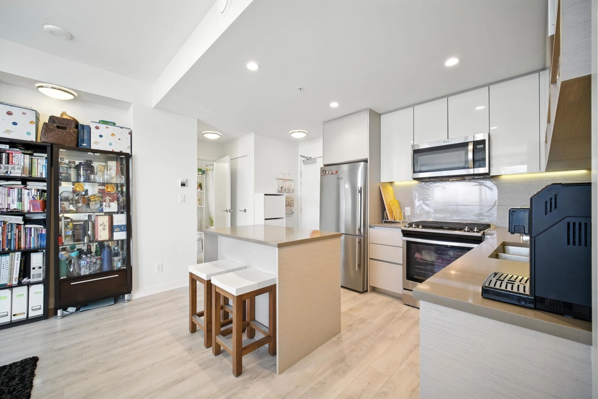 Dining Area Photo of 1106 8850 University Crescent, Burnaby, BC