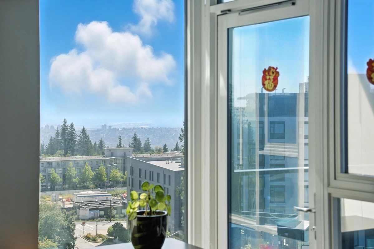 Entry Foyer Photo of 1106 8850 University Crescent, Burnaby, BC