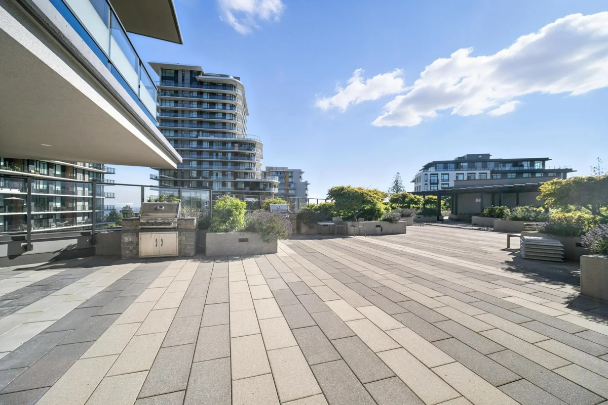 Swimming Pool Photo of 1106 8850 University Crescent, Burnaby, BC
