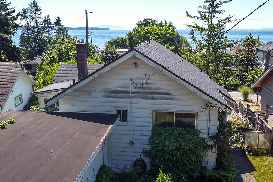 Basement Recreation Room Photo of 14683 West Beach Avenue, White Rock, BC
