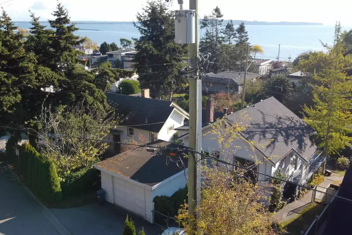 Kitchen Photo of 14683 West Beach Avenue, White Rock, BC