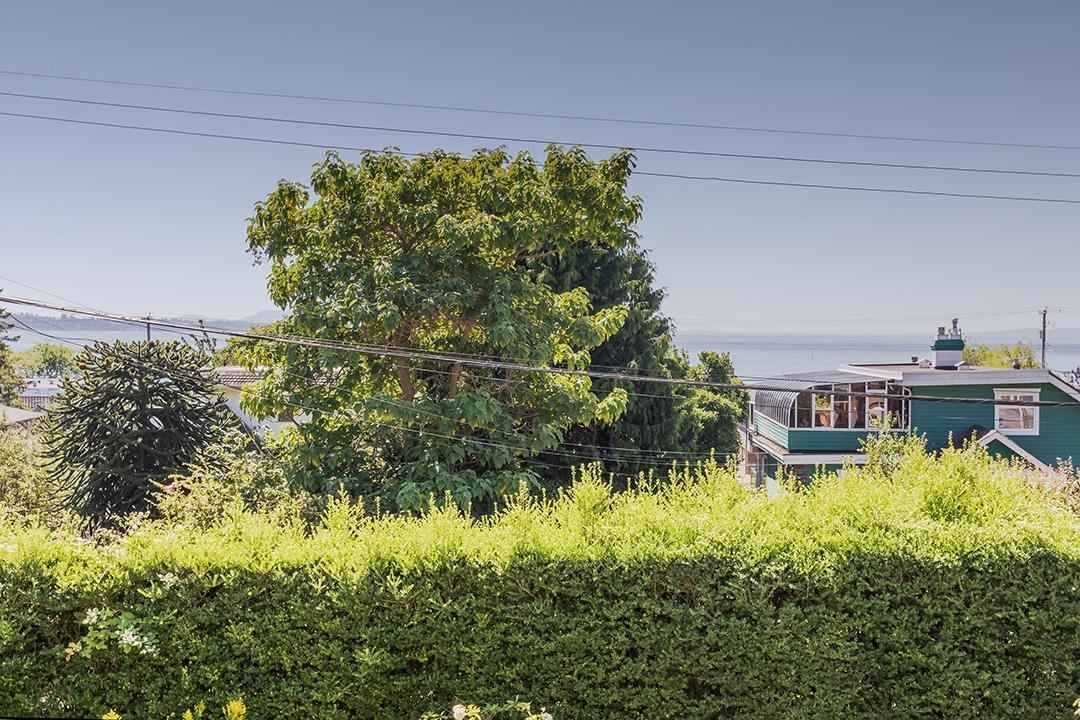 Office / Den Photo of 14683 West Beach Avenue, White Rock, BC