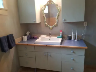 Guest Bathroom Photo of 9975 Porlier Pass Road, Galiano Island, BC