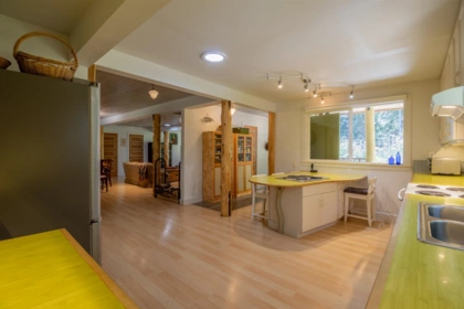 Kitchen Photo of 9975 Porlier Pass Road, Galiano Island, BC