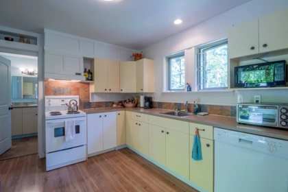 Outdoor Kitchen Photo of 9975 Porlier Pass Road, Galiano Island, BC