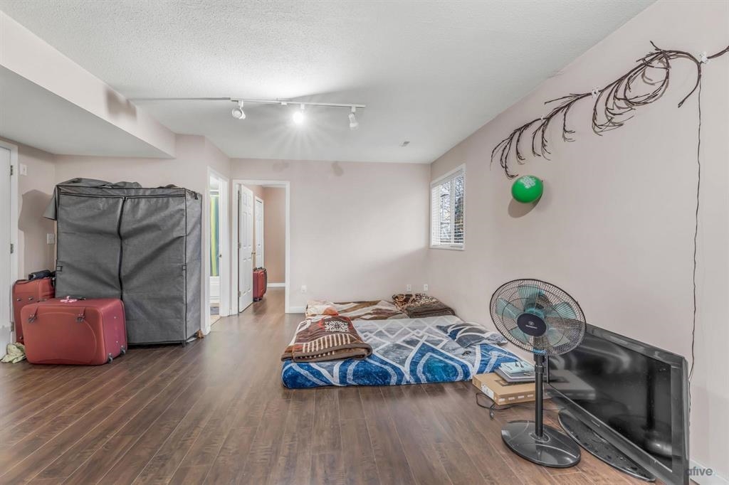 Entry Foyer Photo of 15756 82 Avenue, Surrey, BC