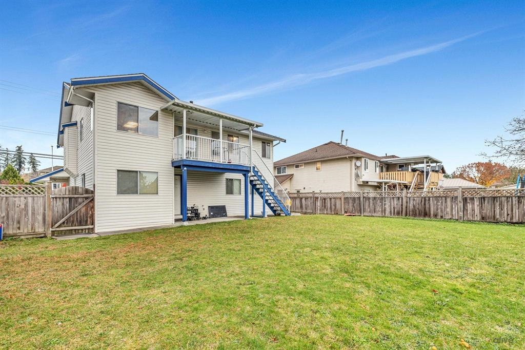 Garage Interior Photo of 15756 82 Avenue, Surrey, BC