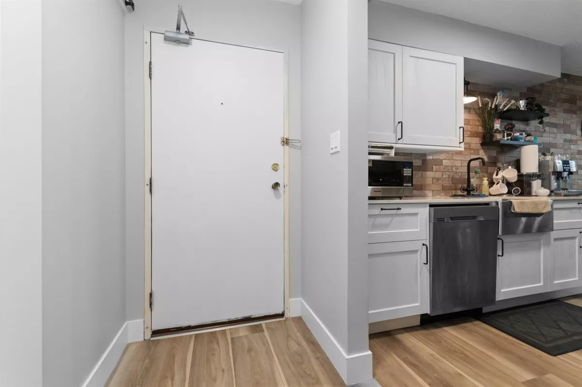 Dining Area Photo of 223 45598 Mcintosh Drive, Chilliwack, BC