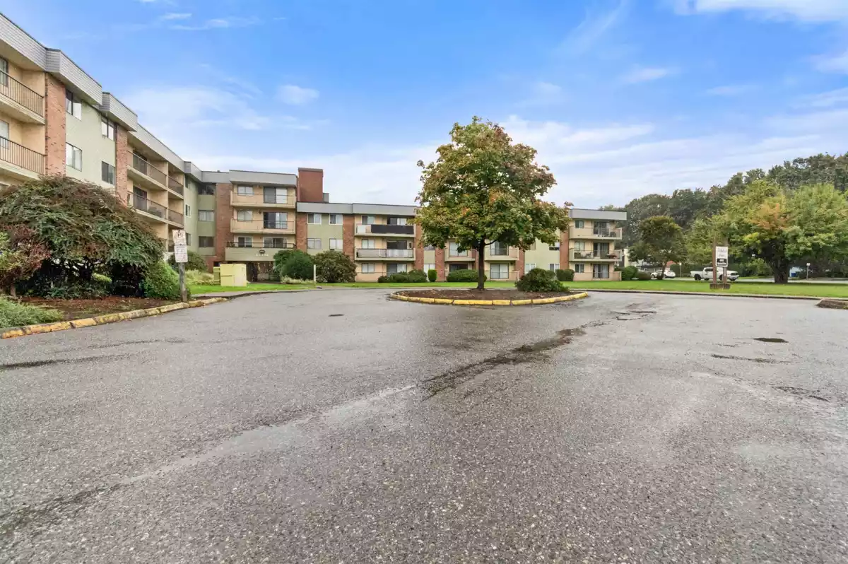 Hallway Photo of 223 45598 Mcintosh Drive, Chilliwack, BC