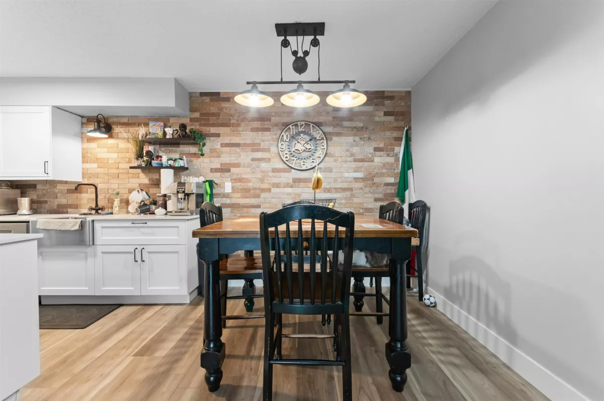 Kitchen Photo of 223 45598 Mcintosh Drive, Chilliwack, BC