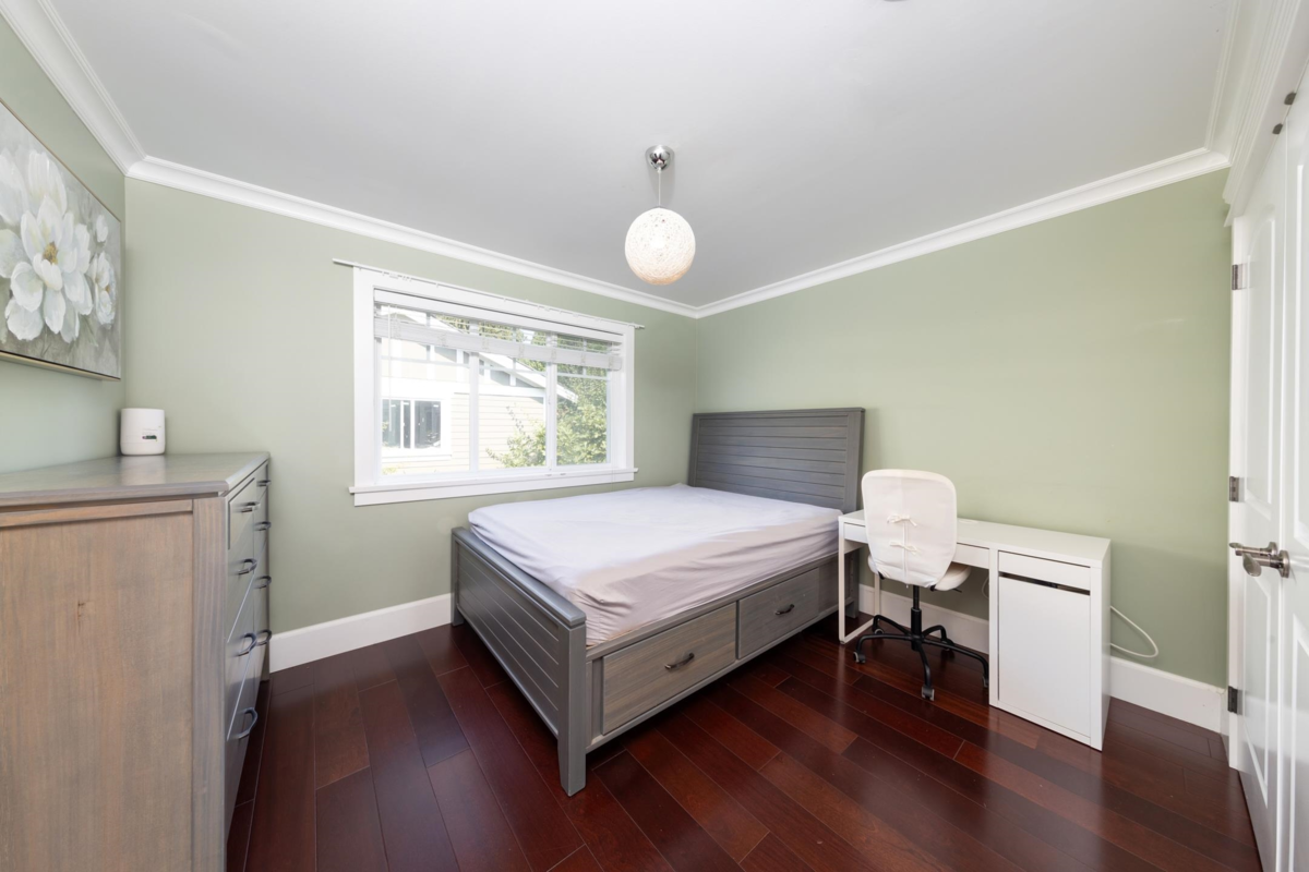 Basement Recreation Room Photo of 1361 Lawson Avenue, West Vancouver, BC