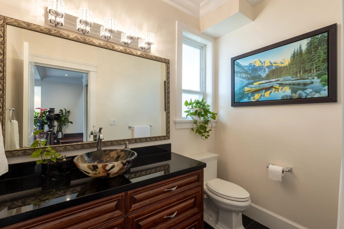 Breakfast Nook Photo of 1361 Lawson Avenue, West Vancouver, BC