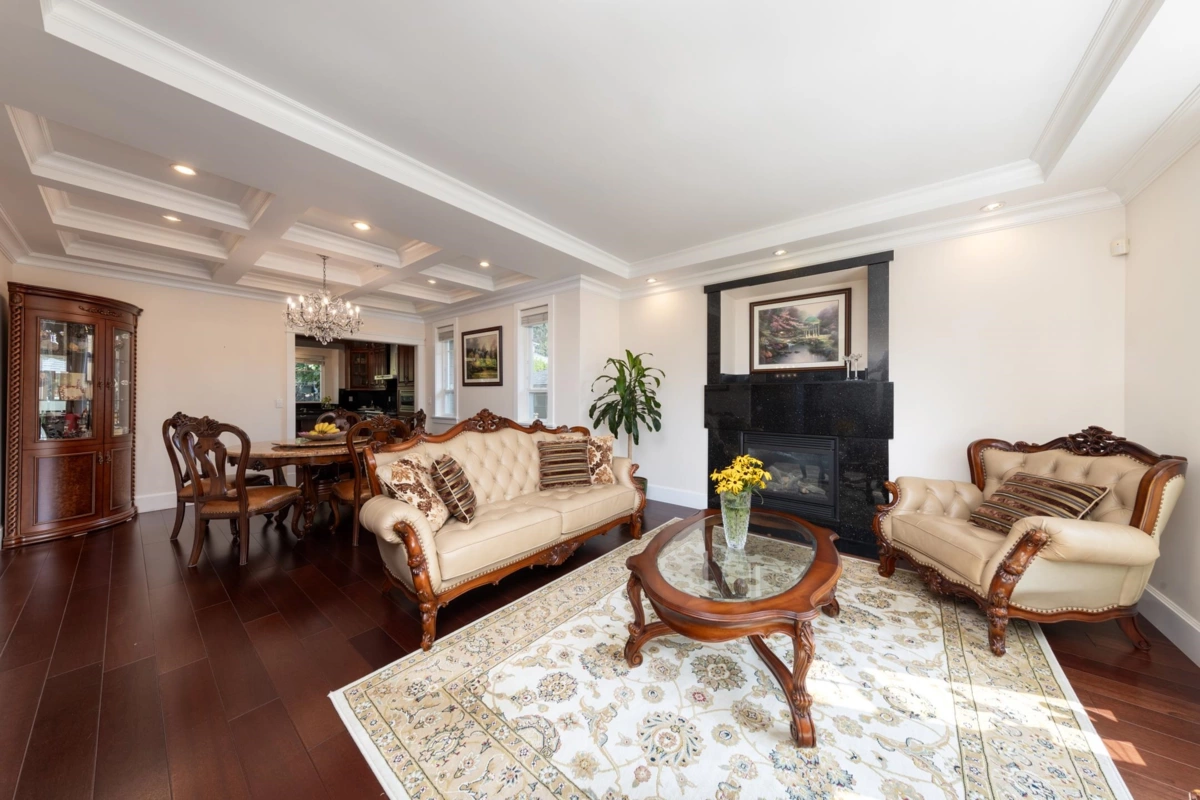 Kitchen Photo of 1361 Lawson Avenue, West Vancouver, BC