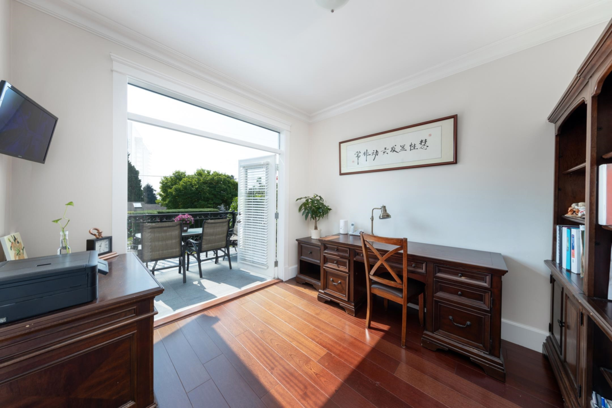 Pantry Photo of 1361 Lawson Avenue, West Vancouver, BC