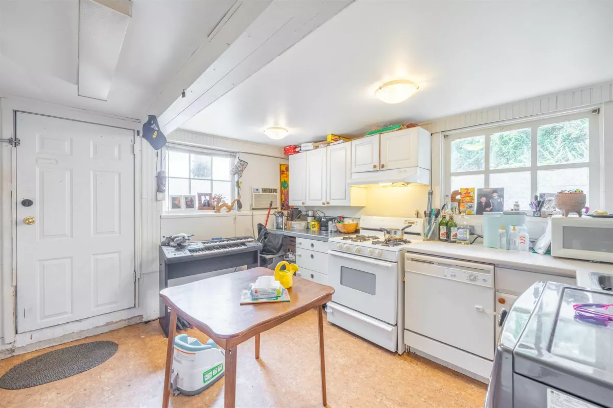 Bedroom 2 Photo of 634 Rochester Avenue, Coquitlam, BC