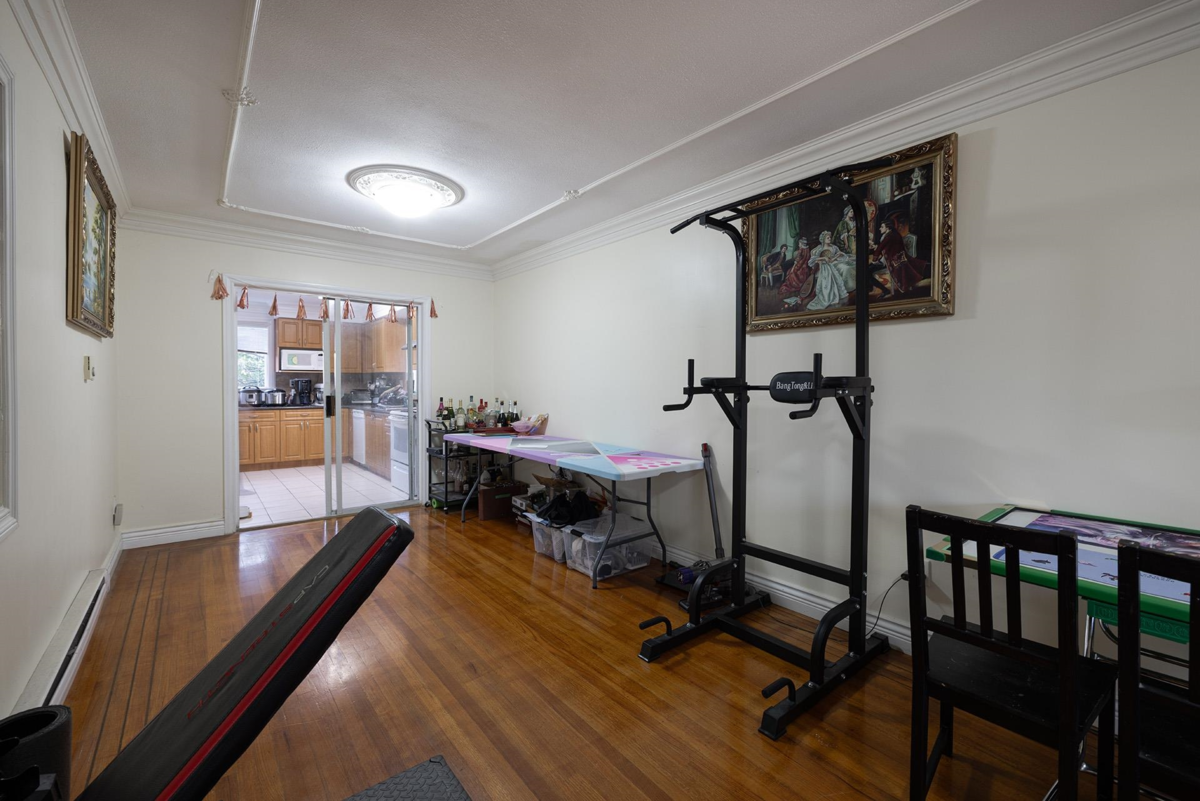 Kitchen Photo of 6300 Granville Avenue, Richmond, BC