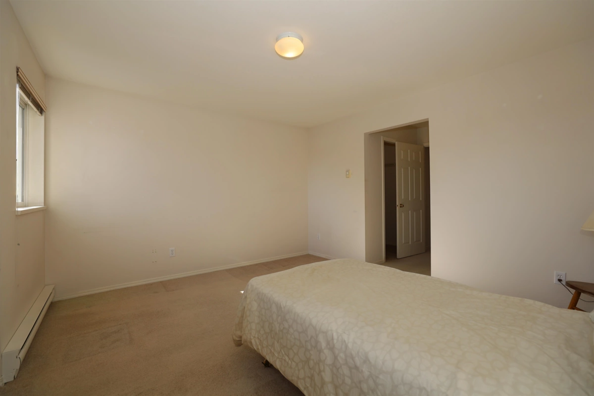 Laundry Room Photo of 28 5610 Trail Avenue, Sechelt, BC