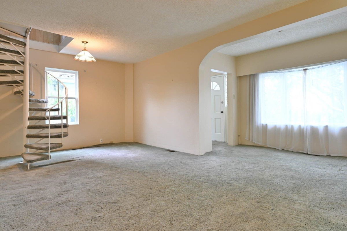Kitchen Photo of 2720 W 24th Avenue, Vancouver, BC