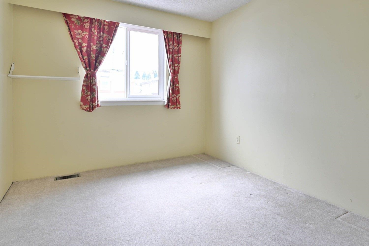 Primary Bathroom Photo of 2720 W 24th Avenue, Vancouver, BC