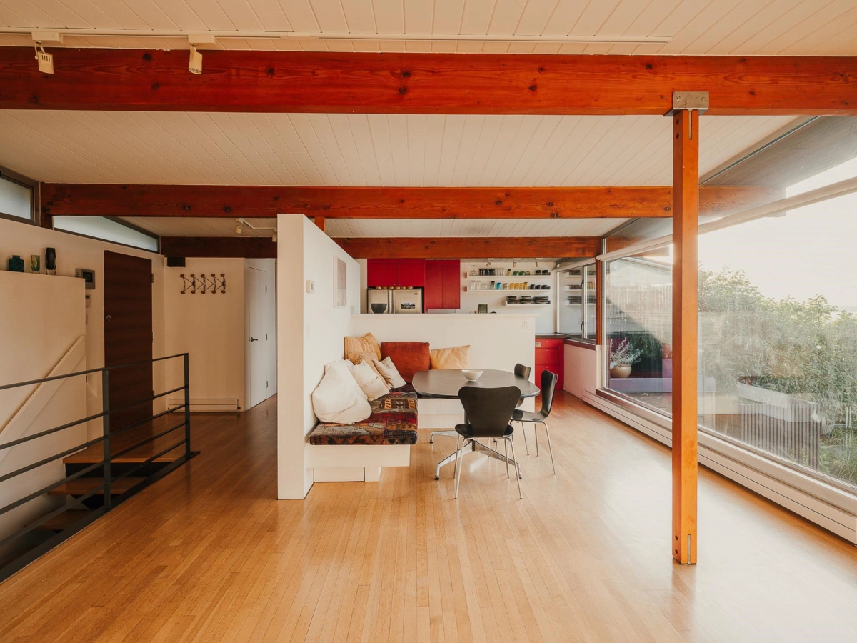 Breakfast Nook Photo of 2391 Wall Street, Vancouver, BC
