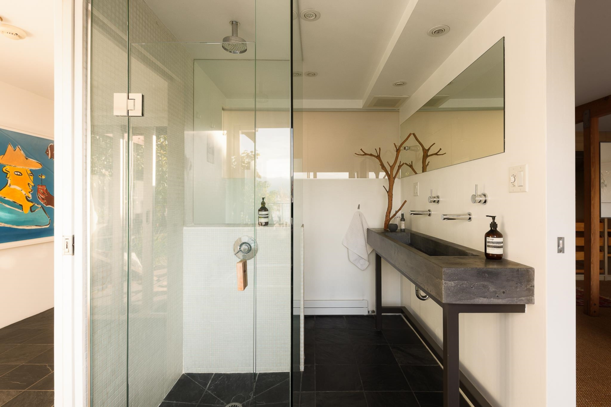 Hallway Photo of 2391 Wall Street, Vancouver, BC