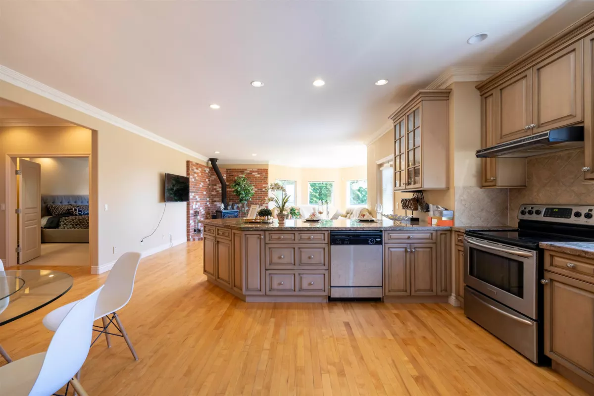 Bedroom 2 Photo of 1625 Parkway Boulevard, Coquitlam, BC