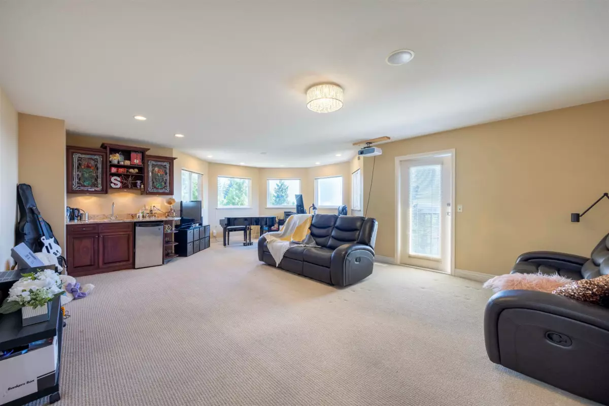 Bedroom 3 Photo of 1625 Parkway Boulevard, Coquitlam, BC