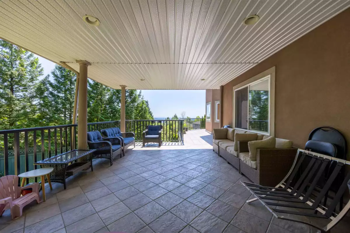 Mudroom Photo of 1625 Parkway Boulevard, Coquitlam, BC