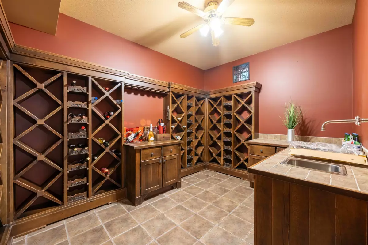 Outdoor Kitchen Photo of 1625 Parkway Boulevard, Coquitlam, BC