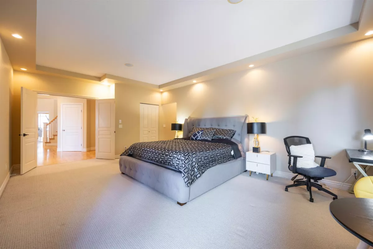 Primary Bathroom Photo of 1625 Parkway Boulevard, Coquitlam, BC