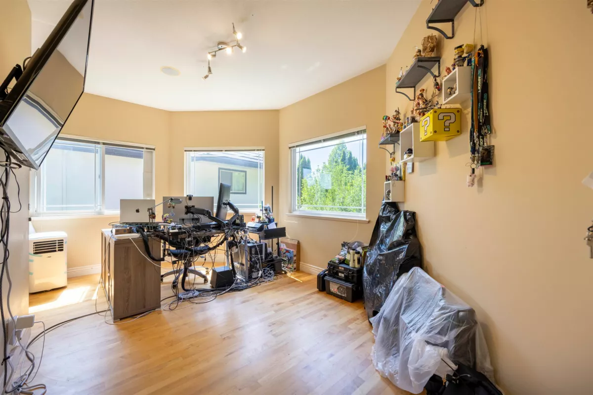 Staircase Photo of 1625 Parkway Boulevard, Coquitlam, BC